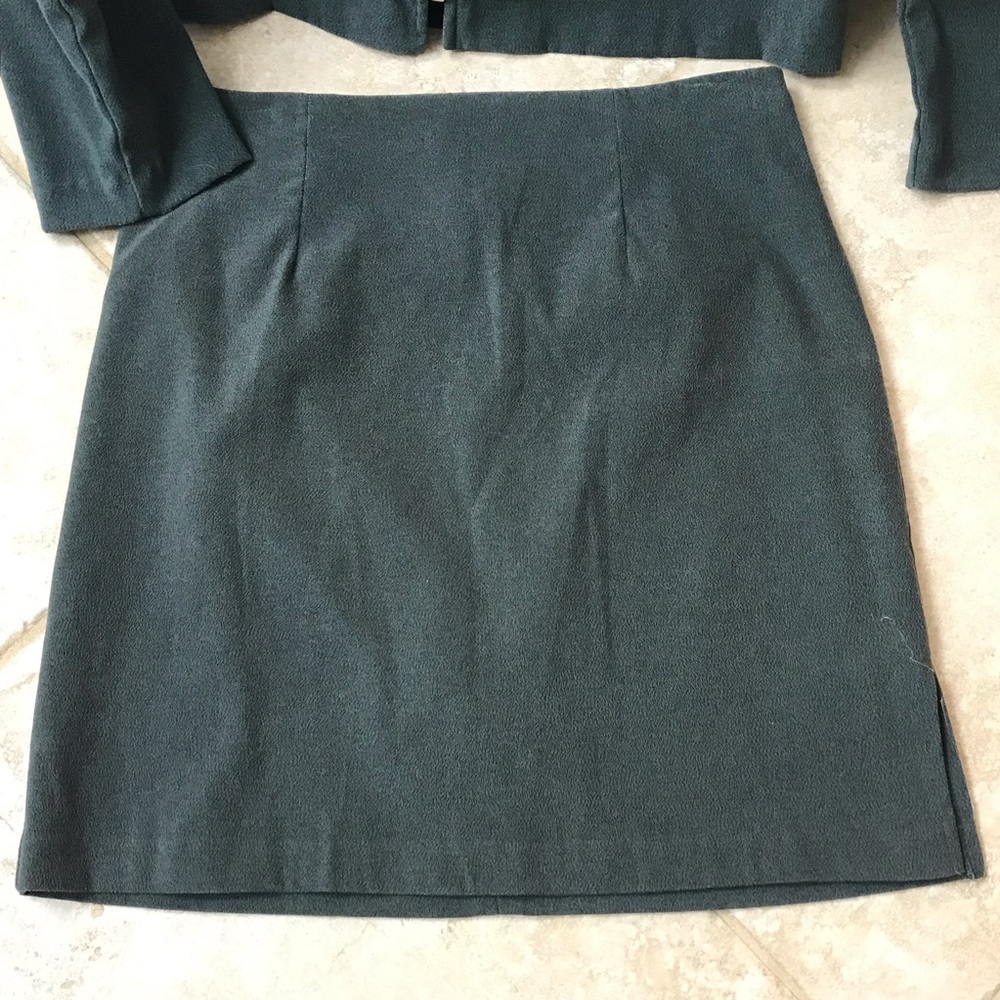 BOSS LADY!! Skirt Set with Long Sleeves Front Zip Top and with Back Zip Skirt - Picture 6 of 8